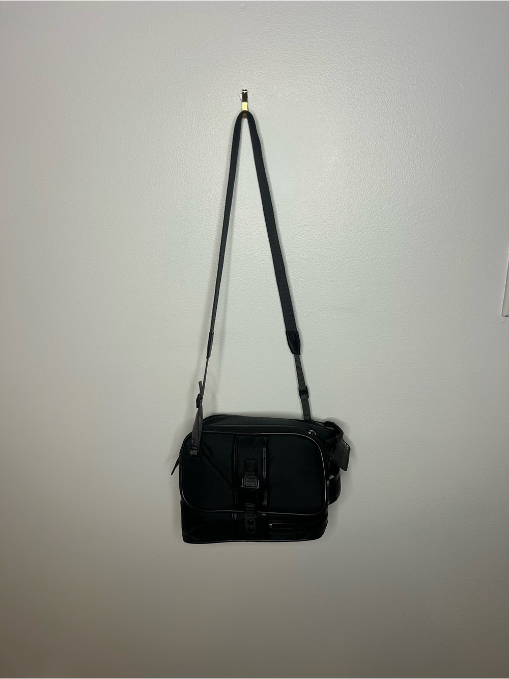 Vintage Sony Crossbody Camera Bag with Buckle Accent❤️9x7x4